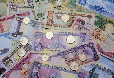 what money is used in dubai.